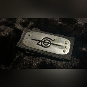 Hidden Leaf Rouge Ninja Headband.